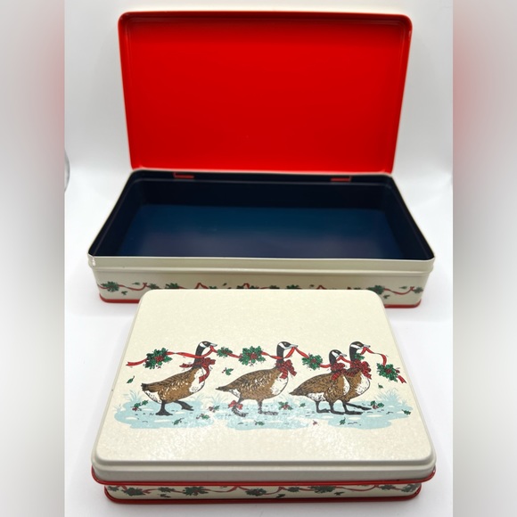 Vintage Potpourri Press Holiday Christmas Geese 2 Tin Cans Hong Kong - Picture 6 of 9
